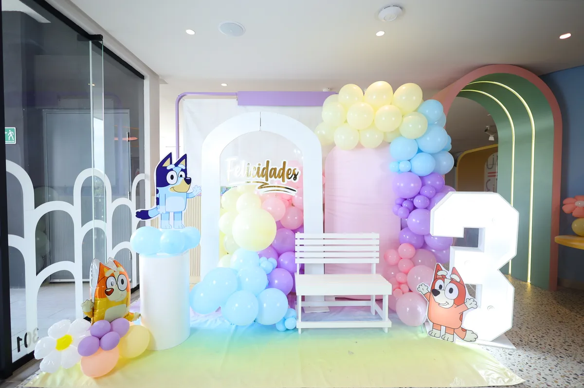 Decoración Bluey en Loolu